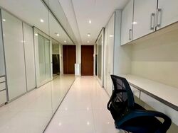 High Street Centre (D6), Apartment #558873701
